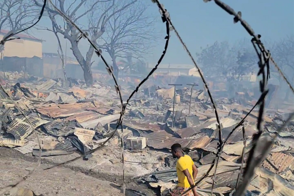 Fire razes slum community in Tema